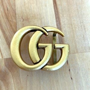 Gucci Gold Vintage Buckle ( no belt)